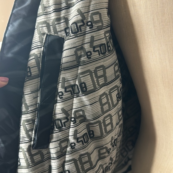 E 408 Ski Jacket - Picture 9 of 11